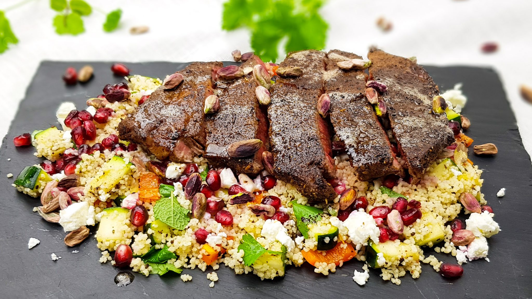 Ribeye steak met couscous salade