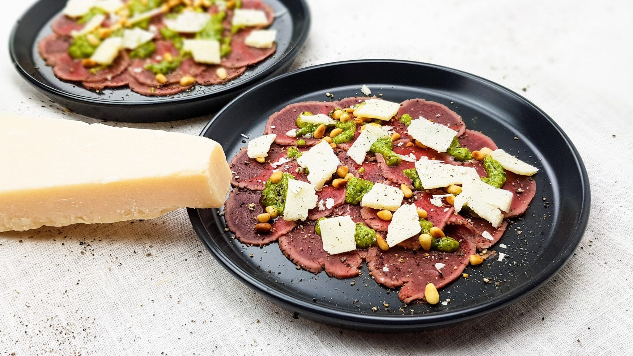 Hertencarpaccio met truffelpesto