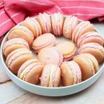 Roze macarons met rozen-botercrème