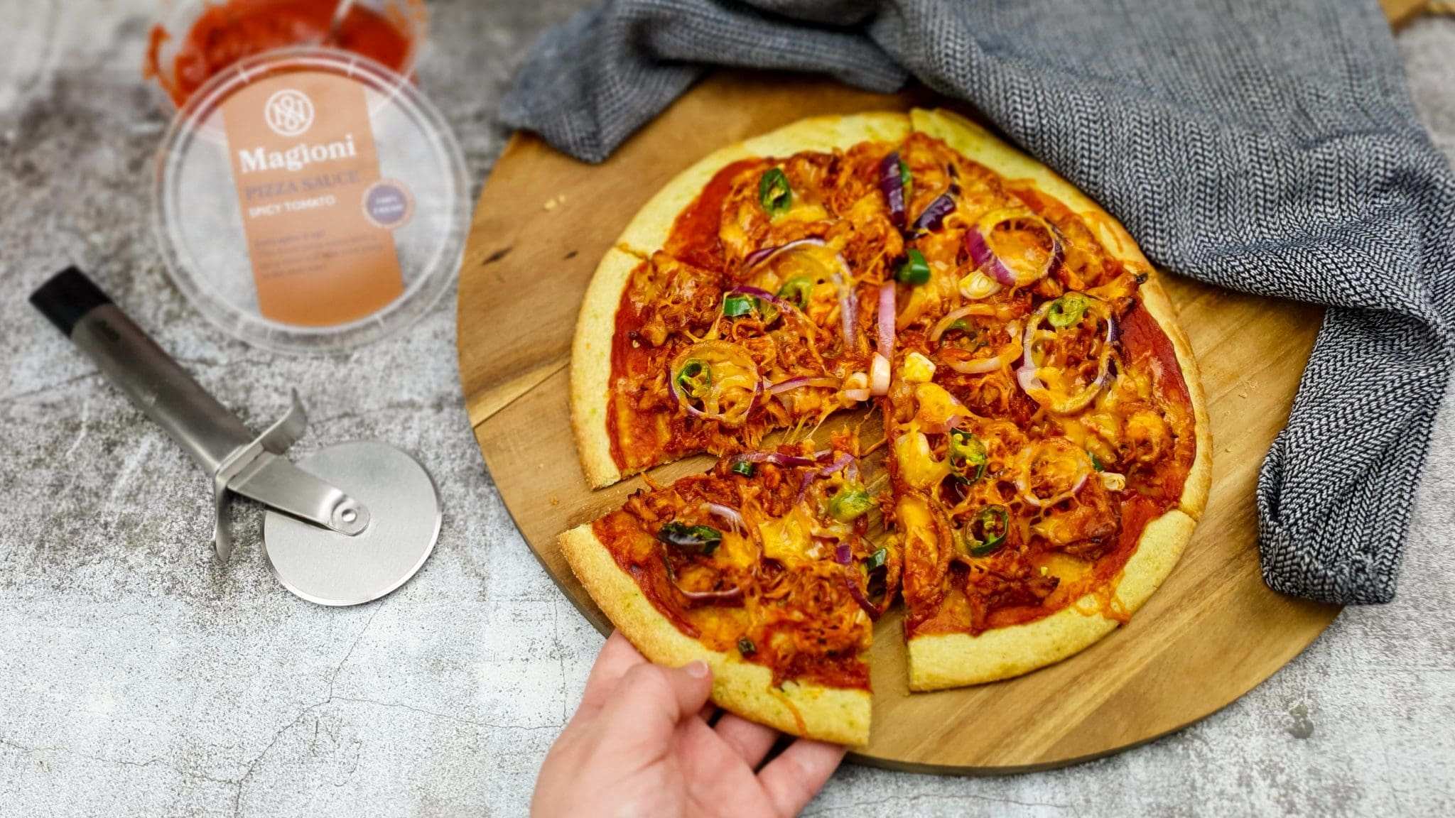 Pulled bbq chicken pizza