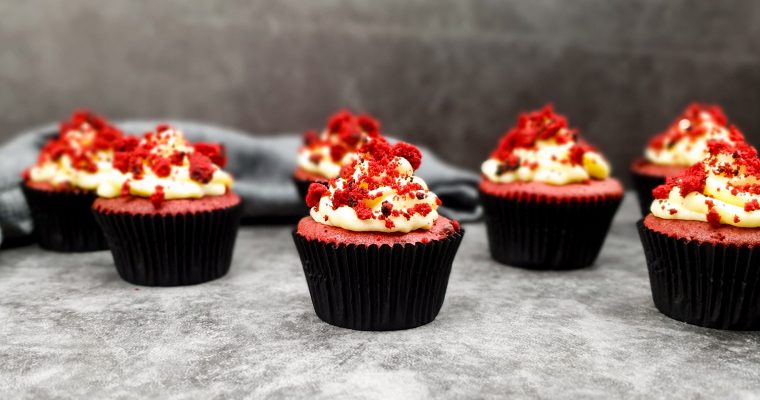 Red velvet oreo cupcakes