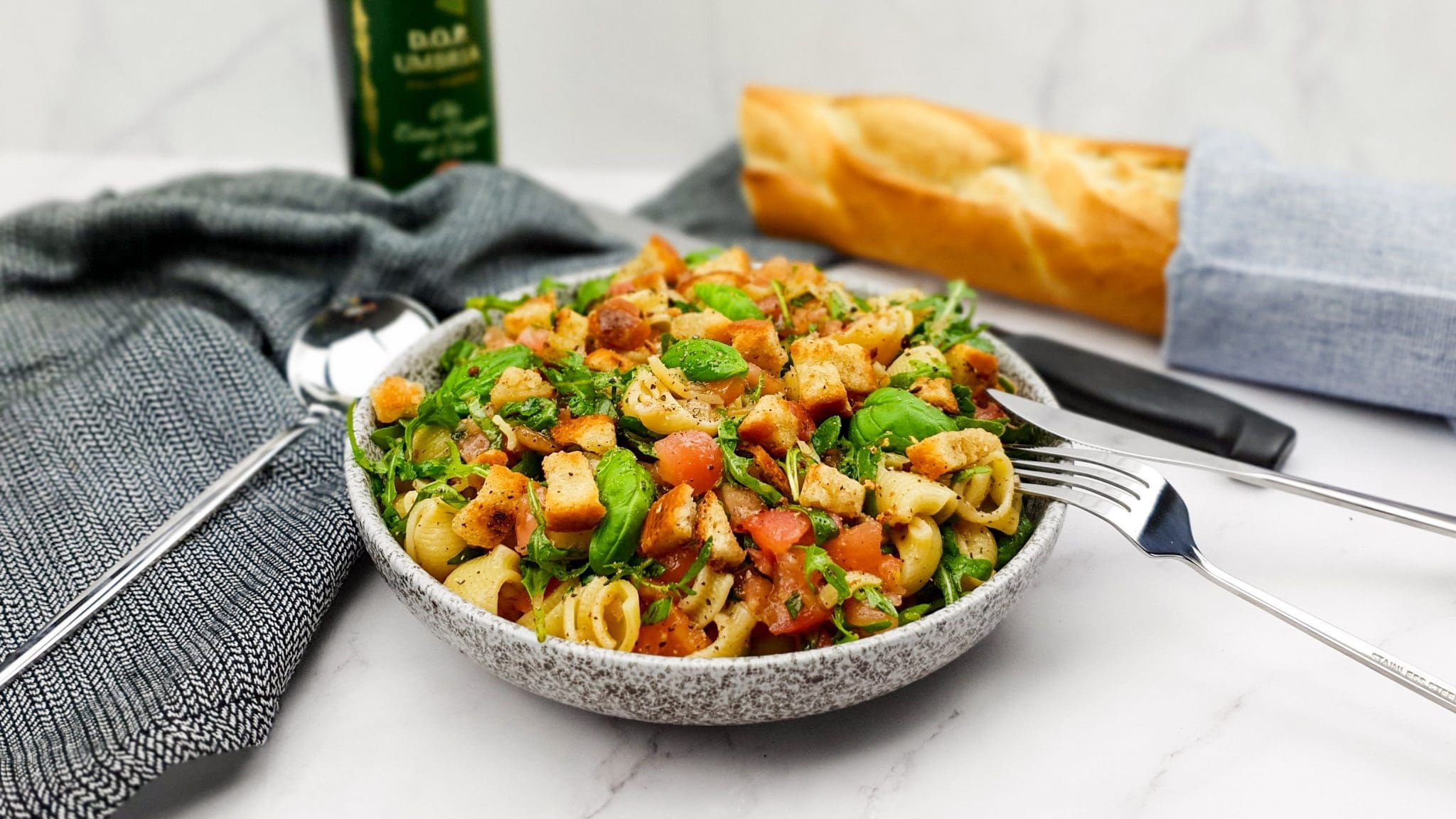 Bruschetta pastasalade