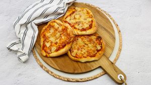Mini focaccia hawaii pizza's